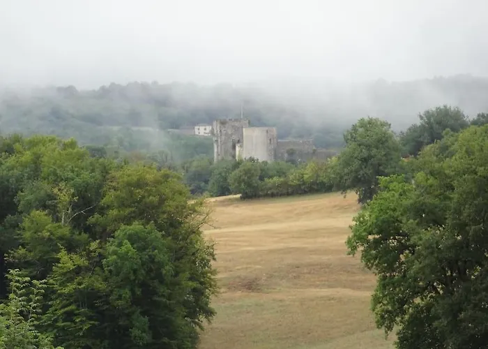 Дом отдыха Votre En Perigord : La Grangette. Sauveterre-la-Lemance